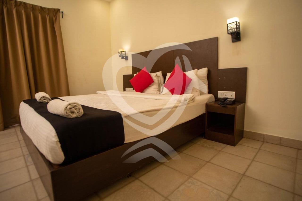 Hotel De Alcazar Calangute Extérieur photo