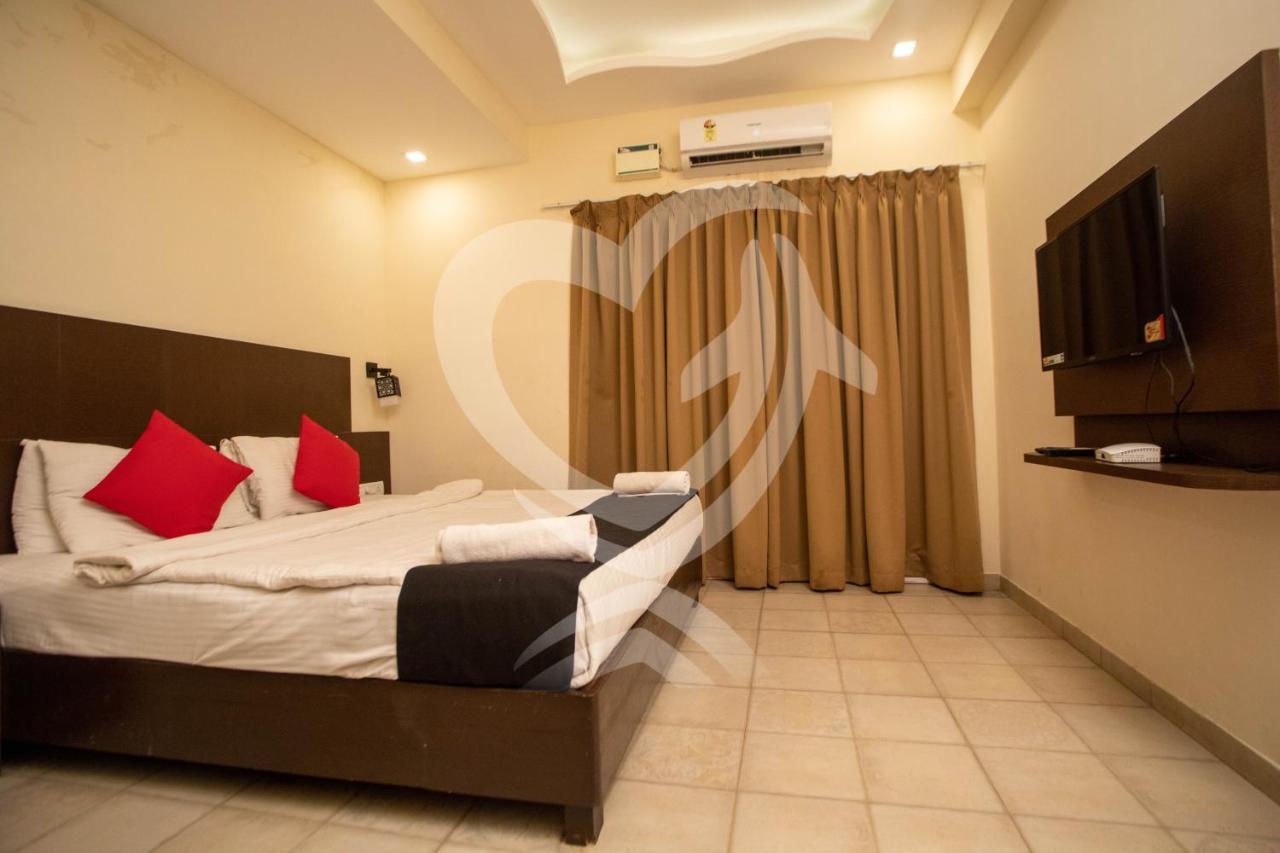 Hotel De Alcazar Calangute Extérieur photo